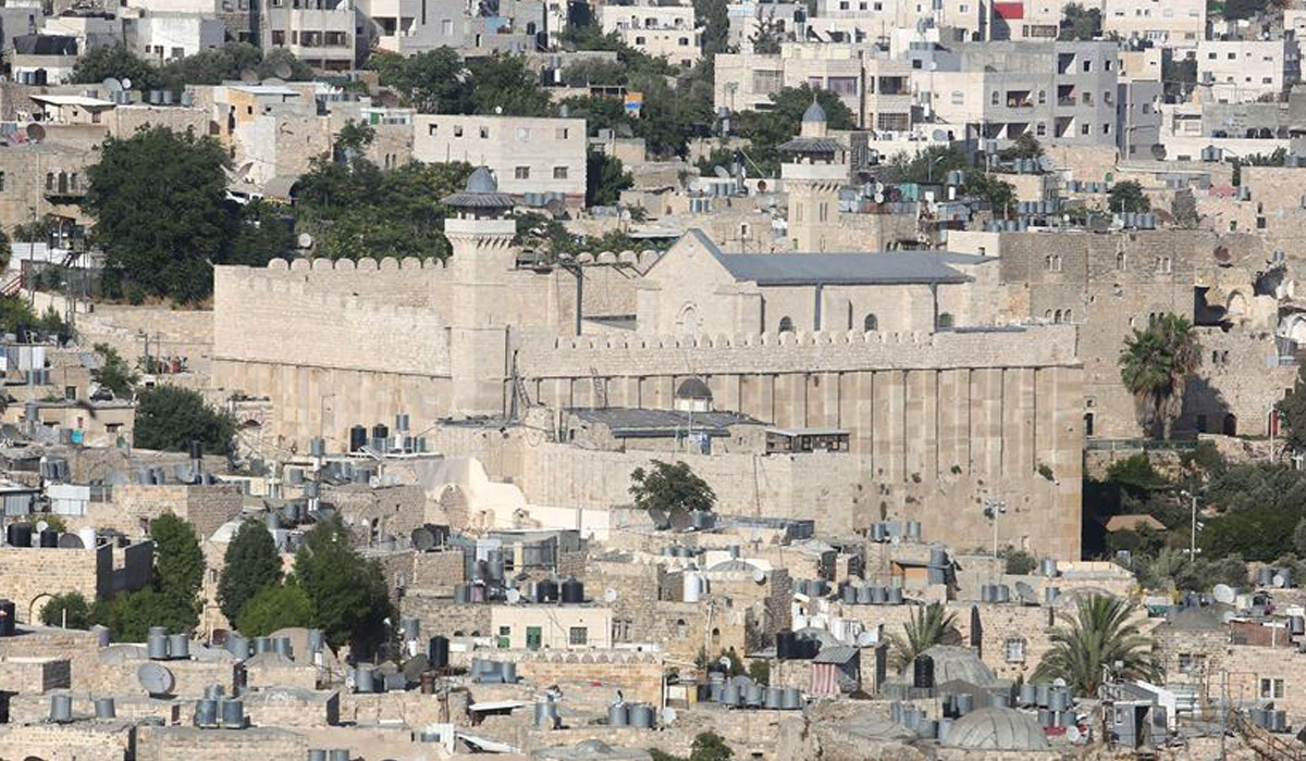 Israeli Occupation Closes Ibrahimi Mosque to Muslim Worshippers